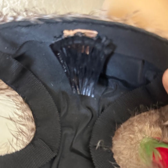 ASTOUNDING HIG FASHION 1940's SPOTTED FEATHER HAT WITH 2 "BIRDS"/TAILS - Picture 14 of 16